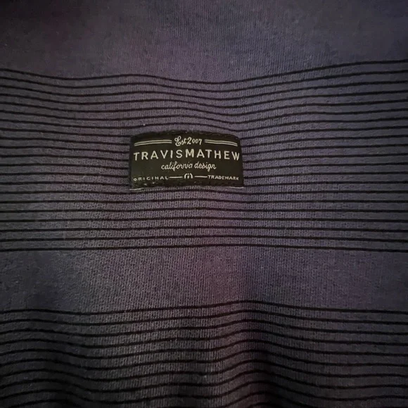 Travis Mathew’s golf pullover lightweight jacket - Picture 2 of 7